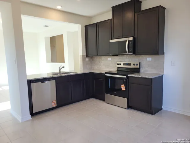 $1,645 | 3415 Old Almonte Drive, San Antonio, TX 78224