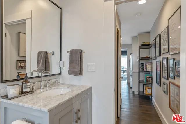 $4,495 | 7951 Fountain Avenue, West Hollywood, CA 90046