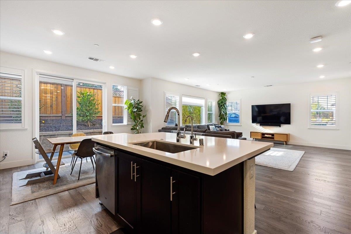 2005 Davoli Court San Ramon, CA 94583 - Photo 45 of 45 Kitchen featuring open floor plan