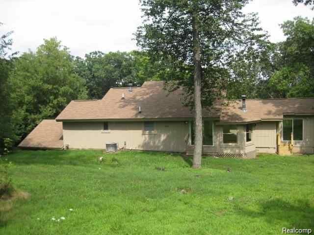 1558 Rochester Road Leonard, MI 48367 - Photo 3 of 18 Rochester 3.jpg