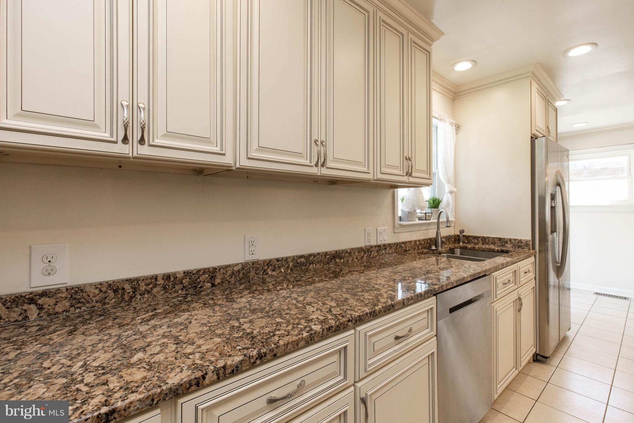 236 Wayland Road Culpeper, VA 22701 - Photo 13 of 30 Granite counters