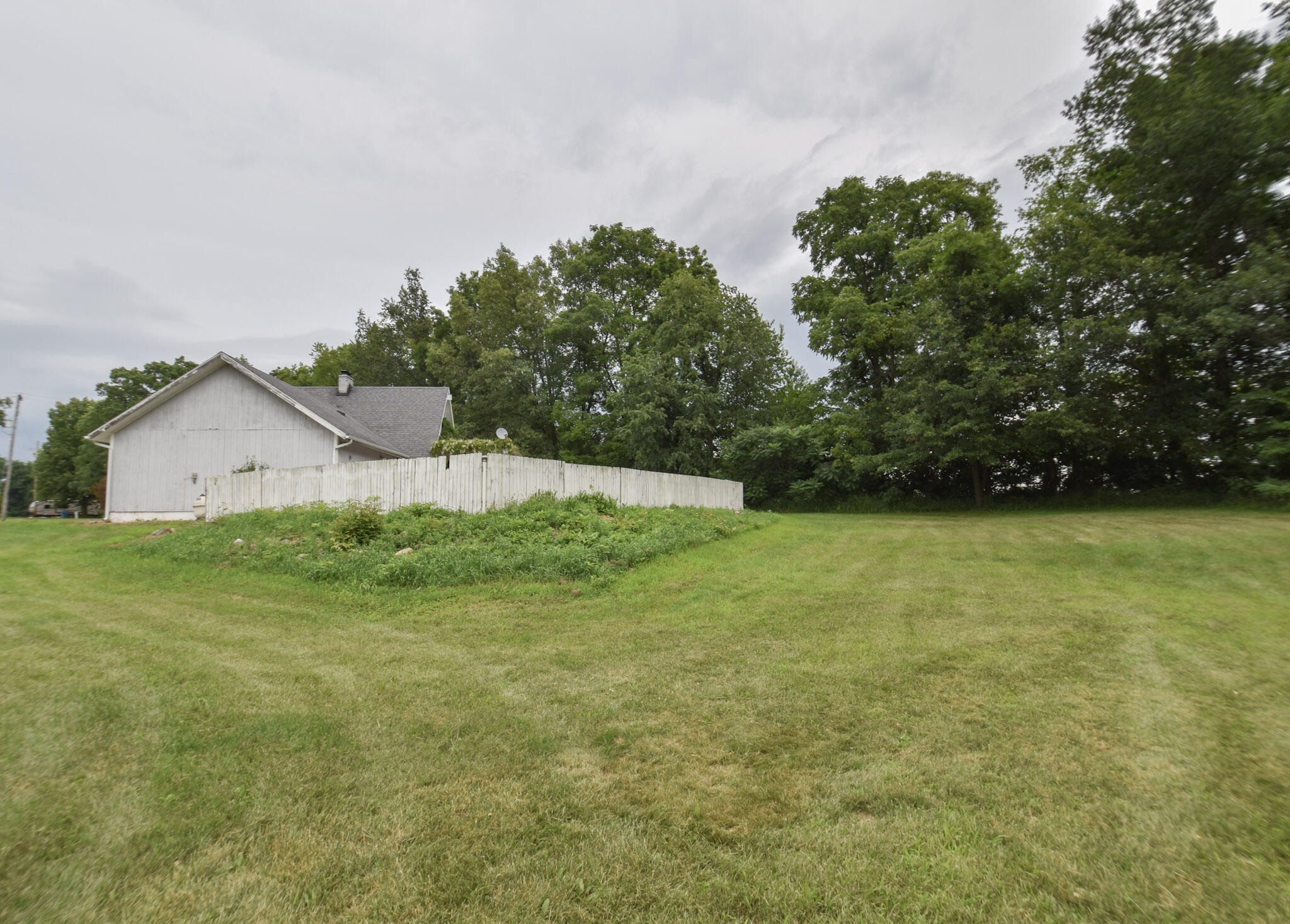 1161 Robinson Road Quincy, MI 49082 - Photo 6 of 35 DSC_0095