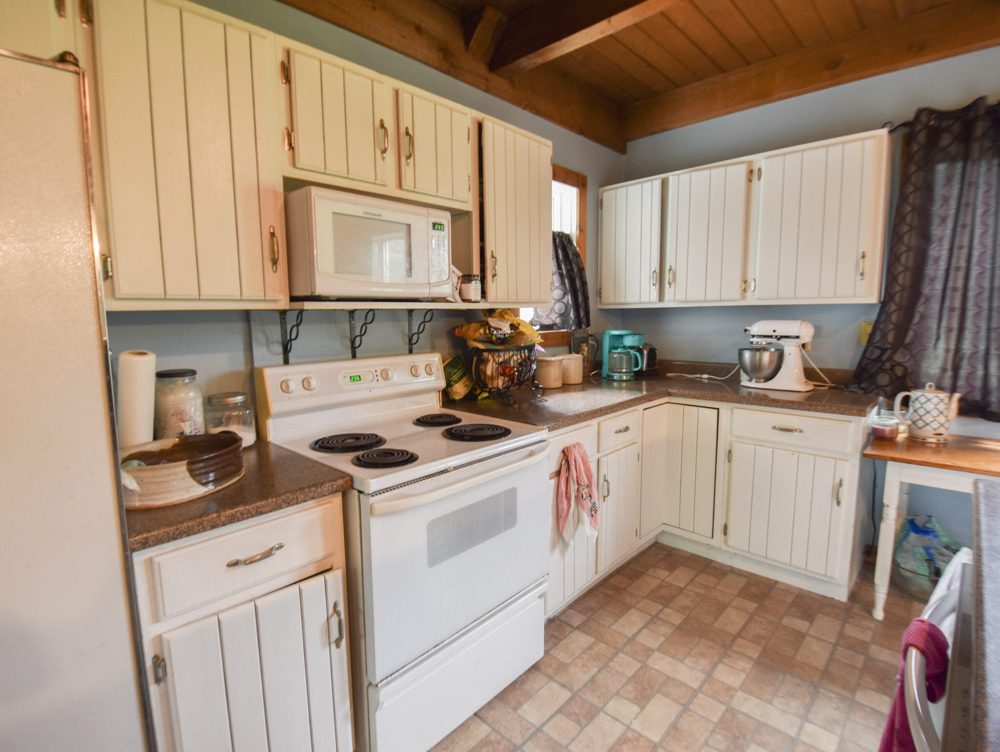 1161 Robinson Road Quincy, MI 49082 - Photo 7 of 35 DSC_0144