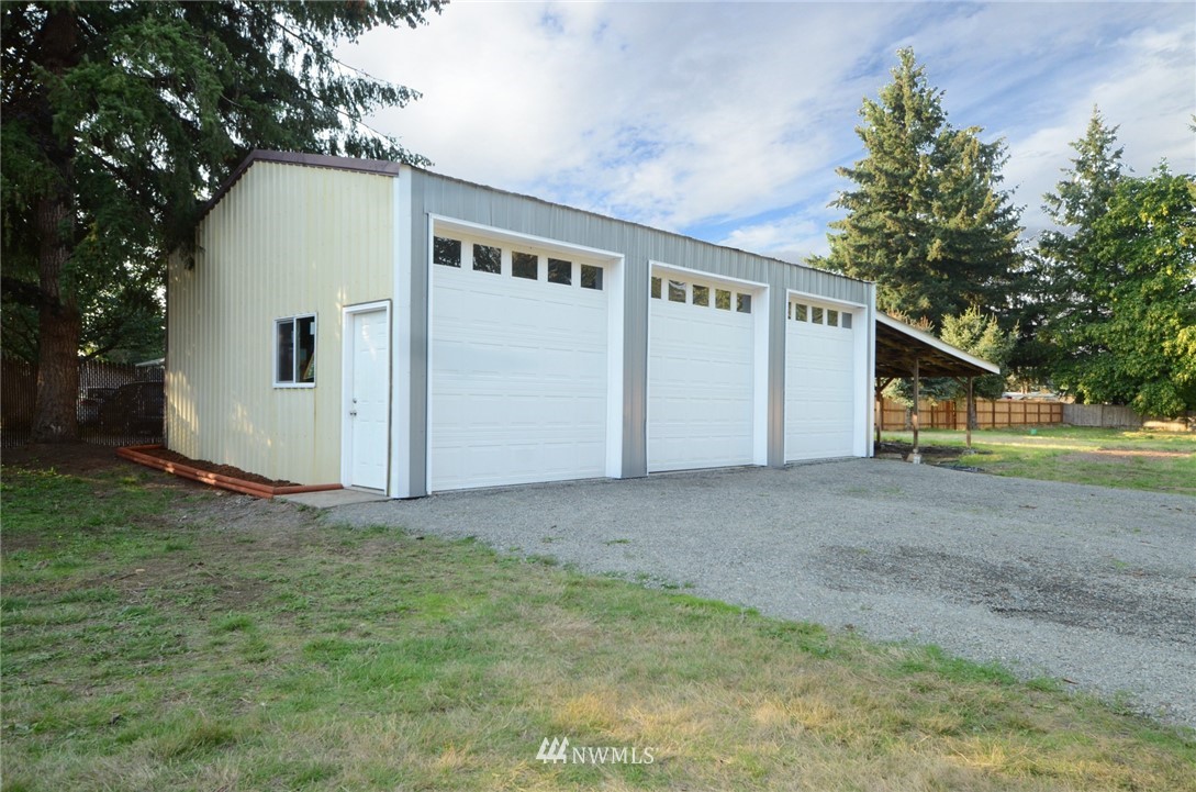 10120 Albany Place Southwest Rochester, WA 98579 - Photo 2 of 25
