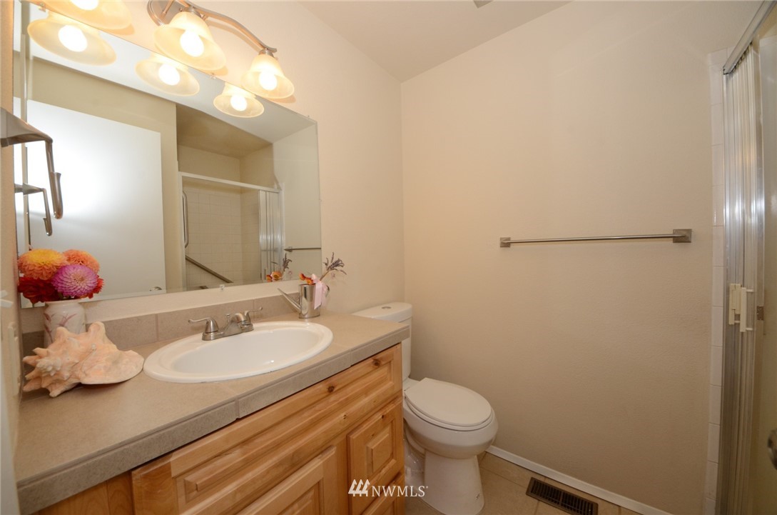 10120 Albany Place Southwest Rochester, WA 98579 - Photo 11 of 25