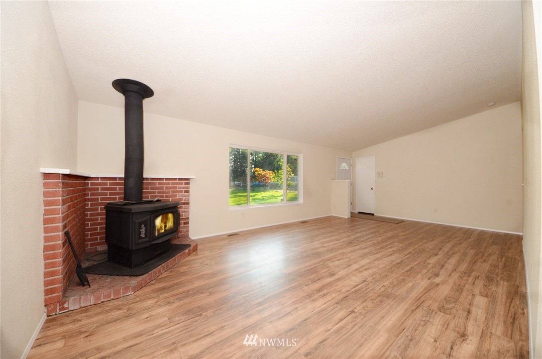 10120 Albany Place Southwest Rochester, WA 98579 - Photo 3 of 25