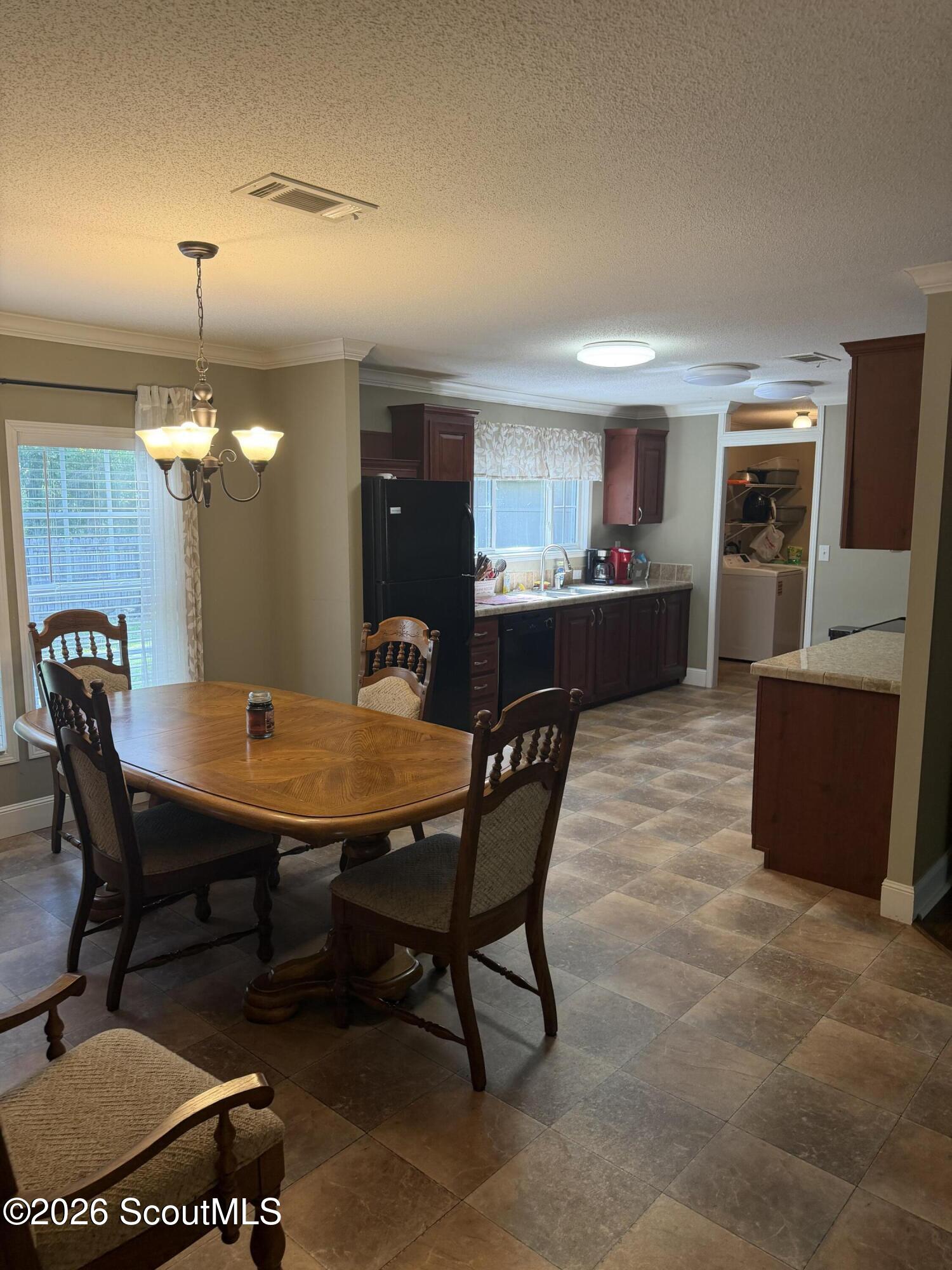 1214 Azalea Road Northeast Townsend, GA 31331 - Photo 12 of 24 Dining n kitchen