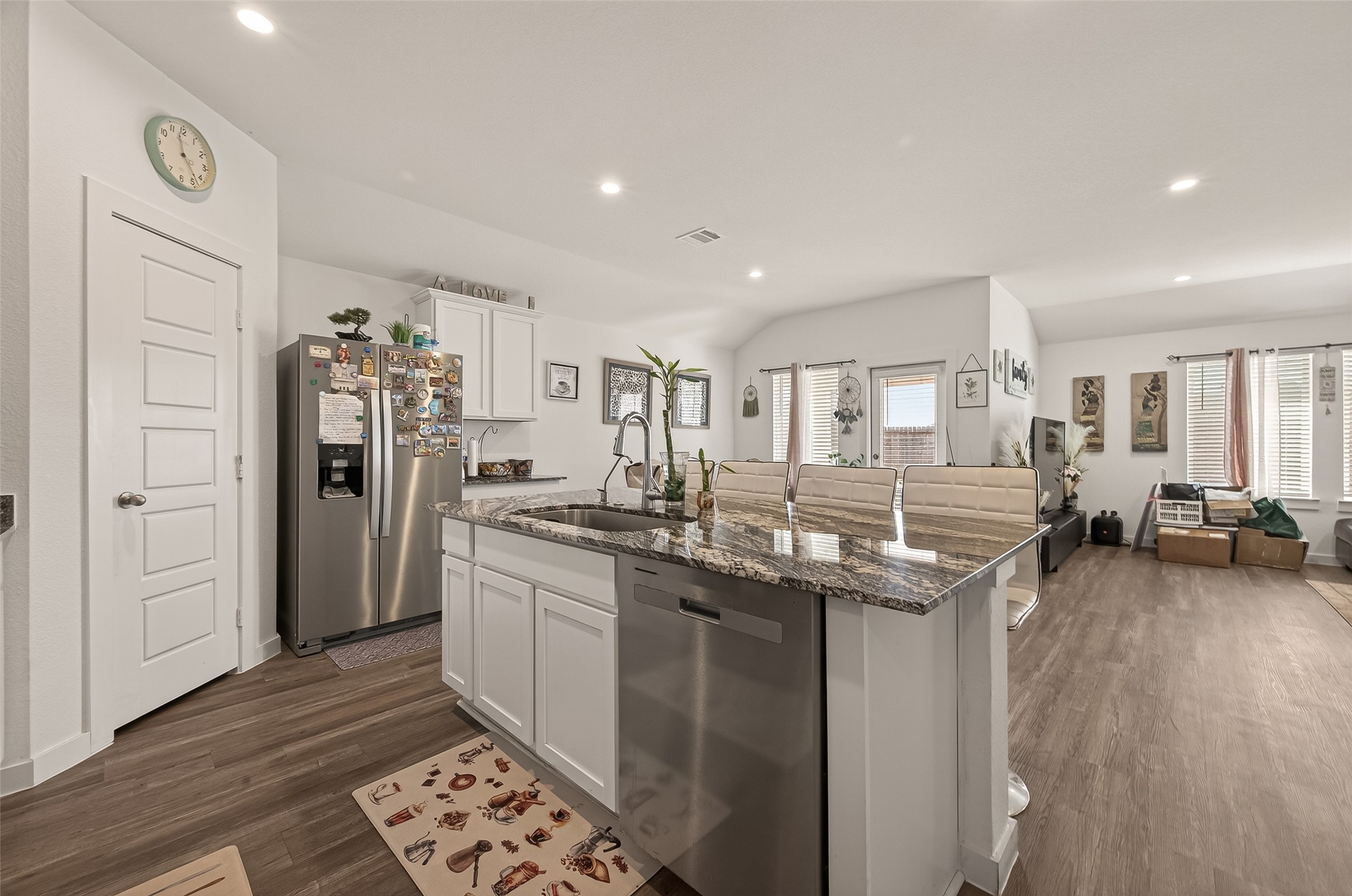 1102 Rayburn Drive Rosharon, TX 77583 - Photo 8 of 25