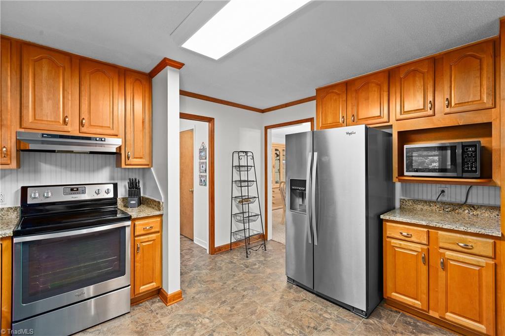 1357 Old Cox Road Asheboro, NC 27205 - Photo 15 of 46 Gallery Image 15
