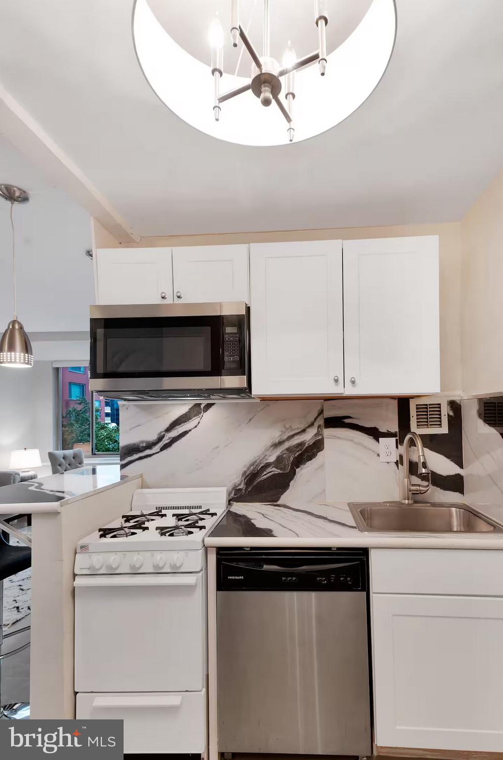 1111 Arlington Boulevard, Unit 741 Arlington, VA 22209 - Photo 6 of 23