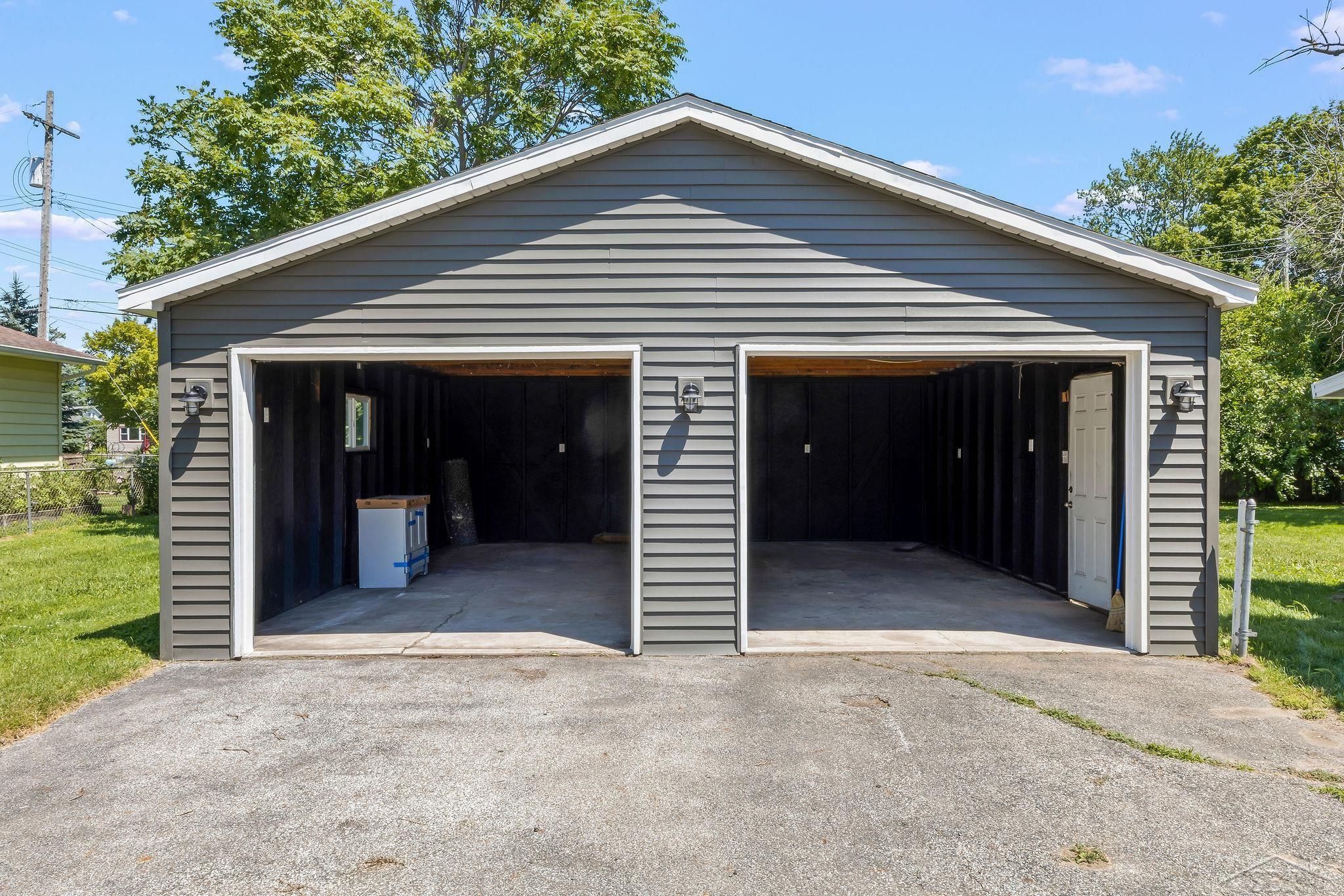305 Braddock Street Bay City, MI 48708 - Photo 25 of 36