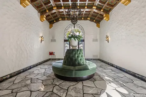 $1,195,000 | 2090 Pacific Avenue, Unit 306, San Francisco, CA 94109