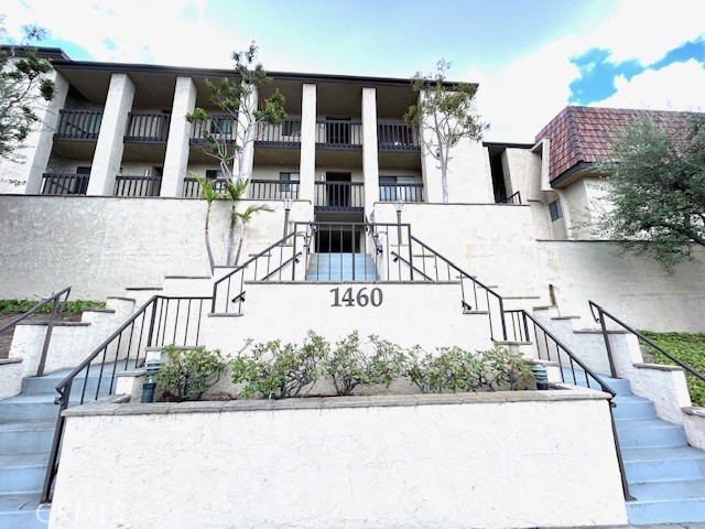 1460 East Willow St Unit 302  
