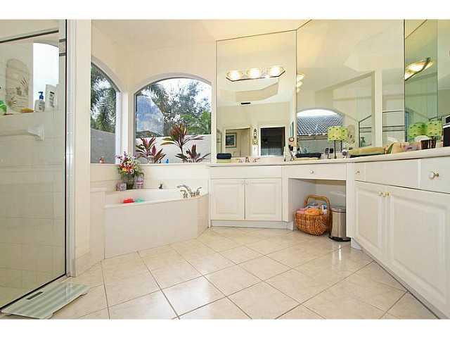 324 Mallard Road Weston, FL 33327 - Photo 16 of 23 Master Bath/Spa