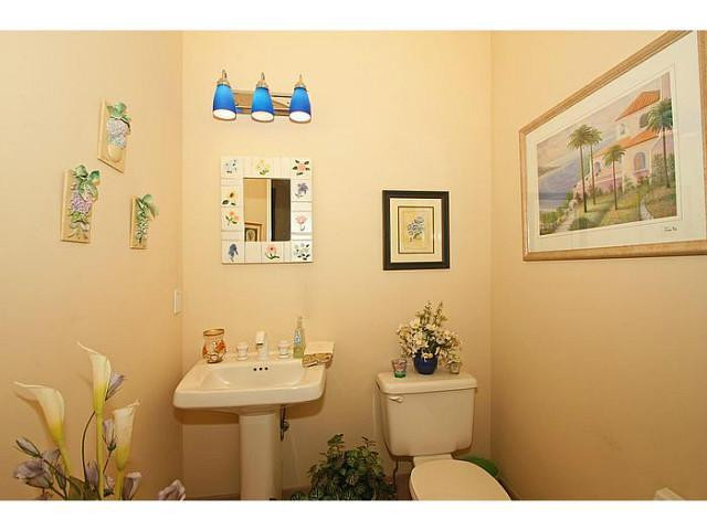 324 Mallard Road Weston, FL 33327 - Photo 17 of 23 Bathroom