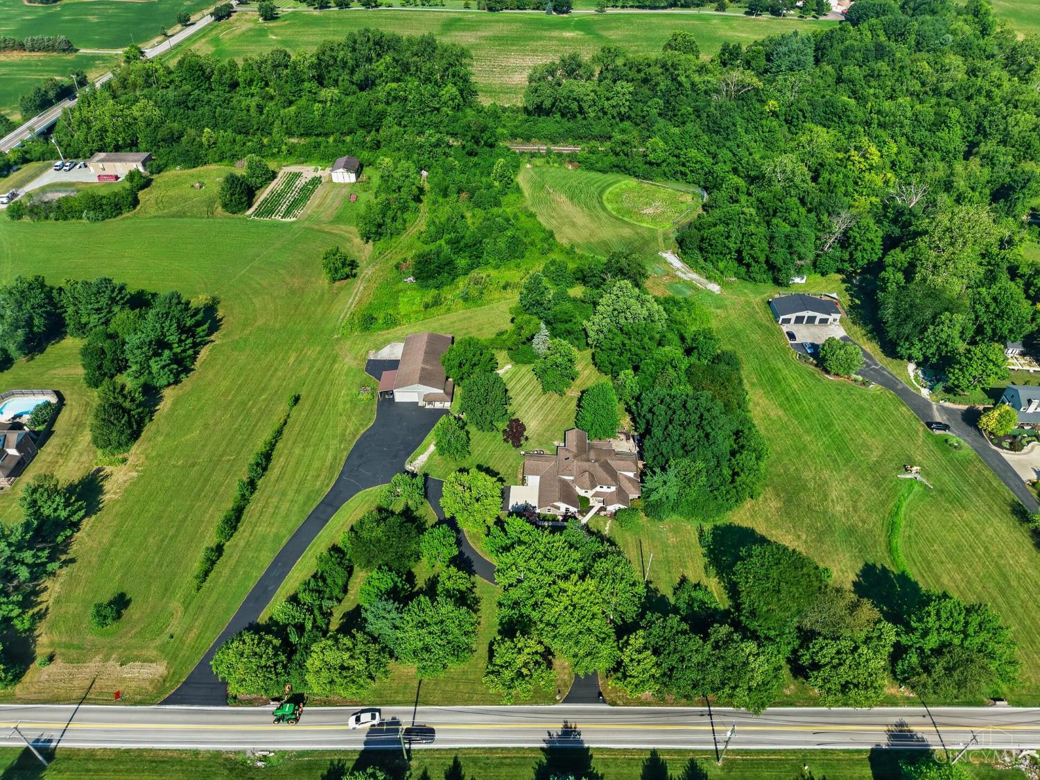 5921 Maud Hughes Road Hamilton, OH 45011 - Photo 4 of 82