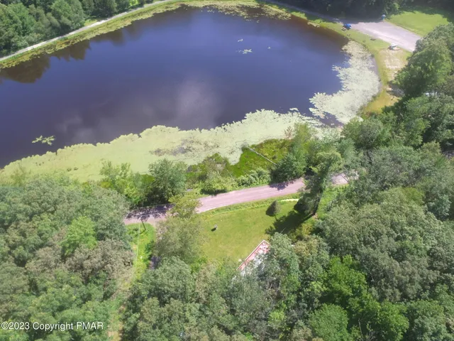 a view of a small yard