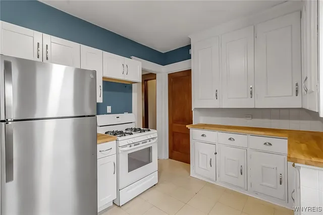 $2,000 | 159 Huntington Avenue, Buffalo, NY 14214