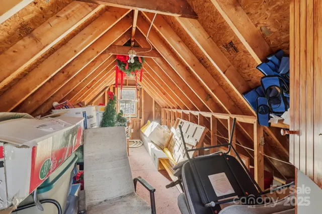 a view of an outdoor space