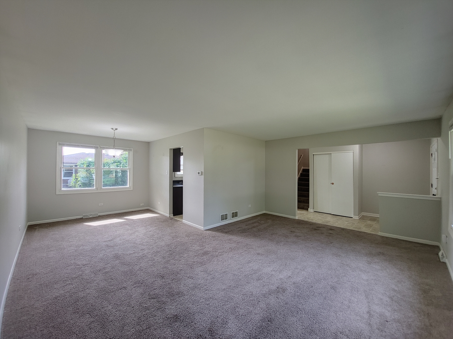 6037 Spring Lane Matteson, IL 60443 - Photo 15 of 29 an empty room with windows