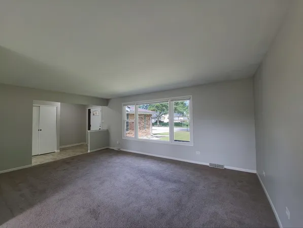 $220,000 | 6037 Spring Lane, Matteson, IL 60443