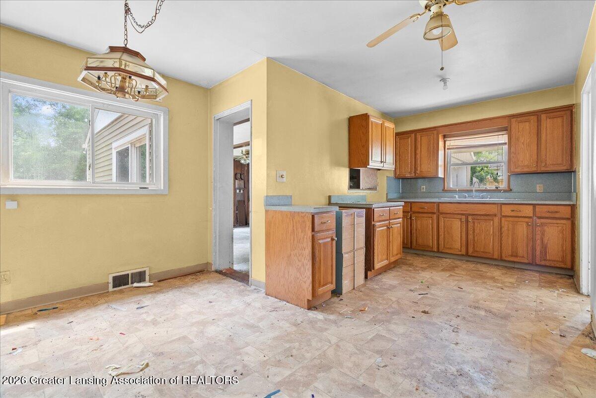 2523 Ashton Road Jackson, MI 49203 - Photo 14 of 23 15-Media Jett -12
