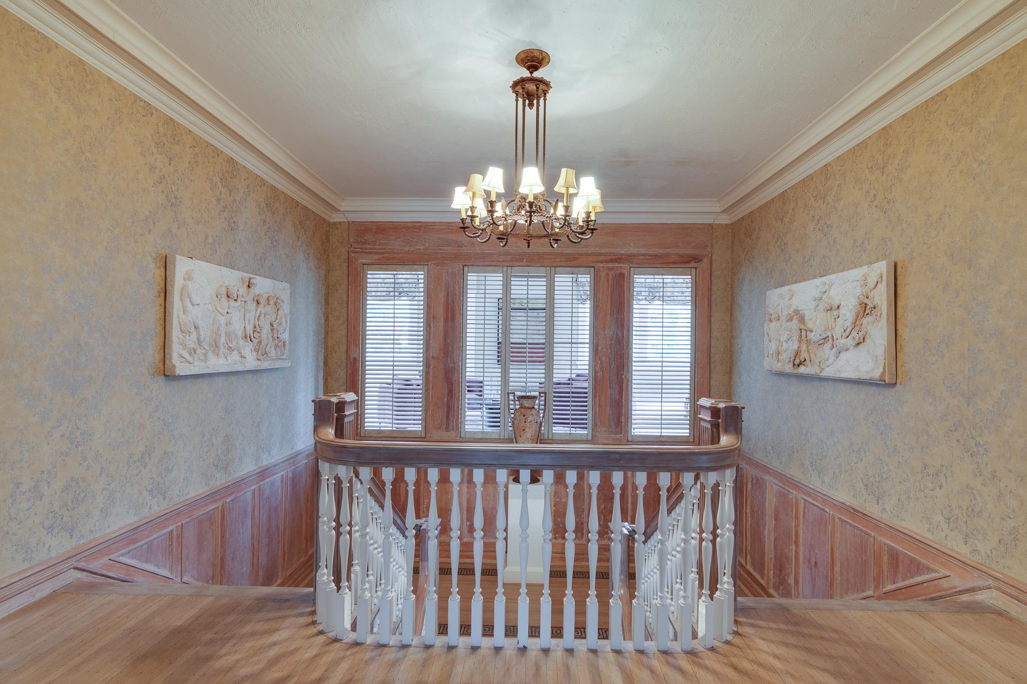 2221 Poplar Avenue Memphis, TN 38104 - Photo 15 of 40 a view of a balcony with wooden floor