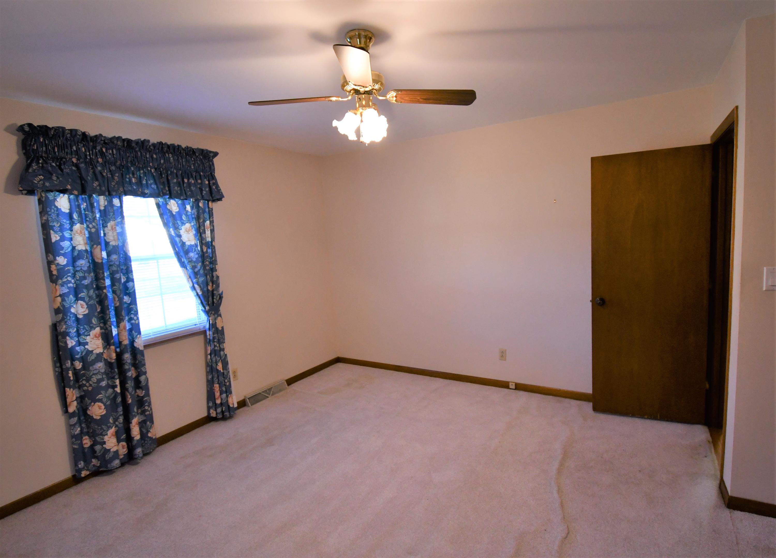 303 Allen Road Knoxville, TN 37920 - Photo 11 of 12 bed 2