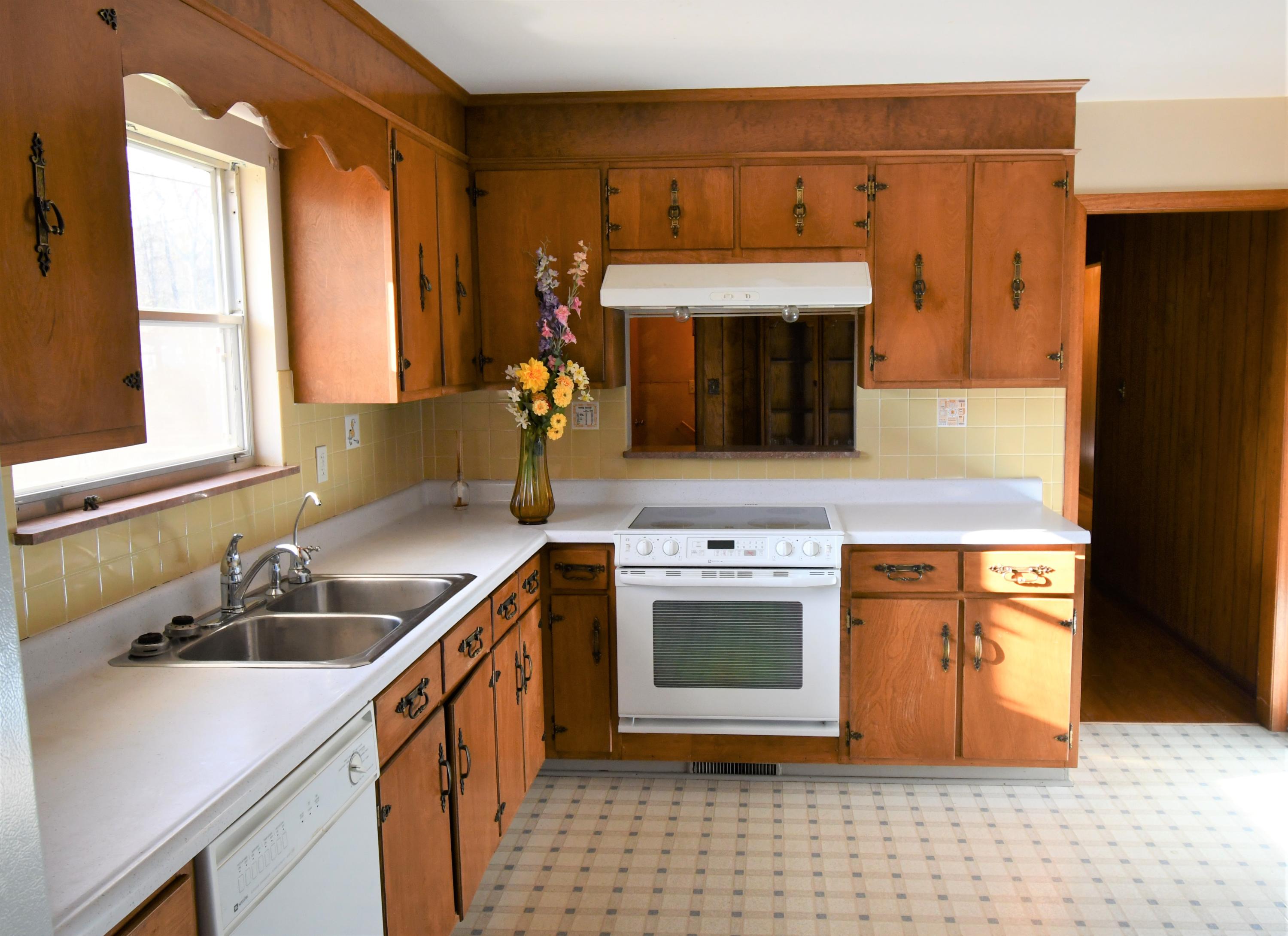 303 Allen Road Knoxville, TN 37920 - Photo 5 of 12 kitchen 2