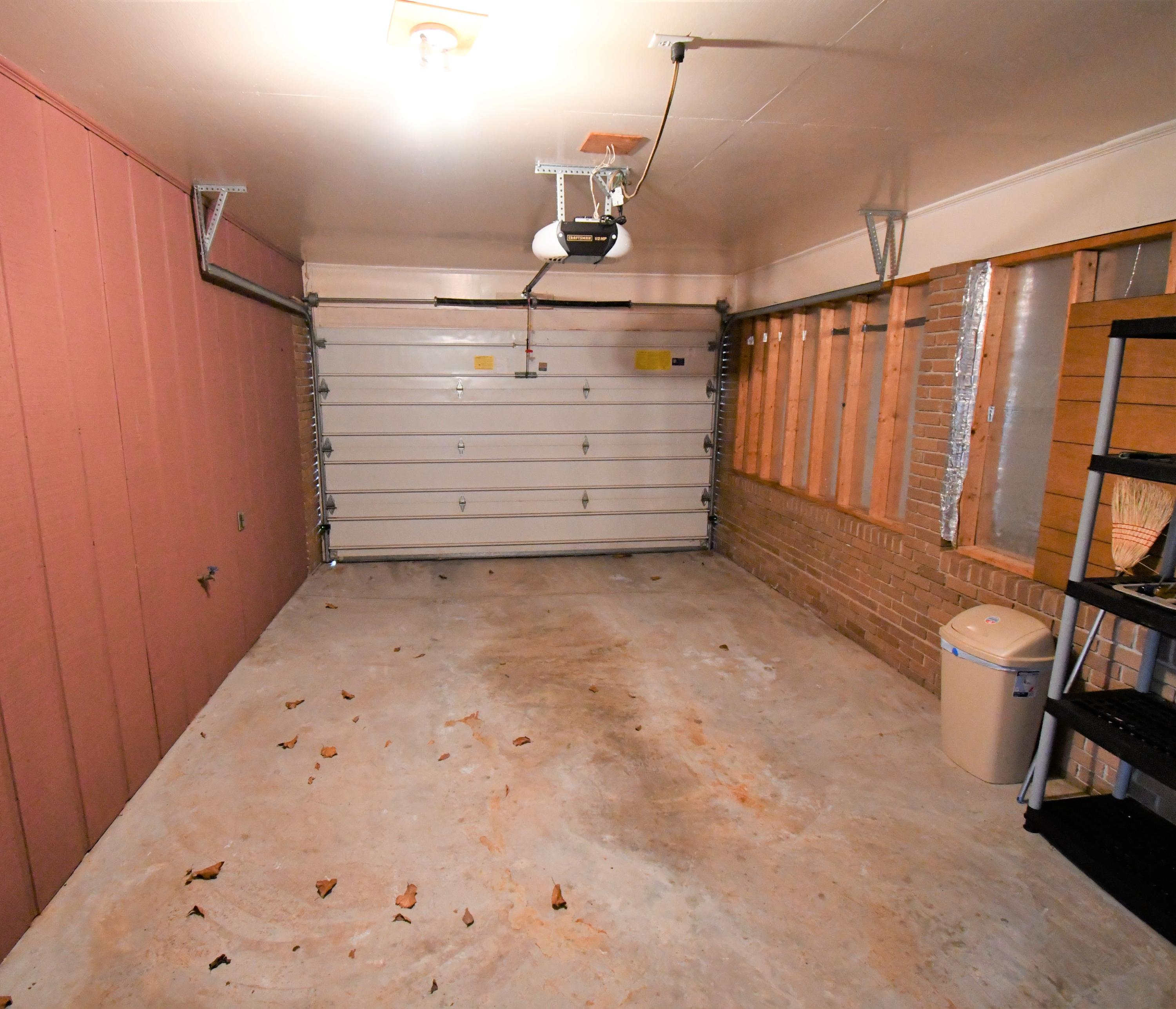 303 Allen Road Knoxville, TN 37920 - Photo 7 of 12 garage