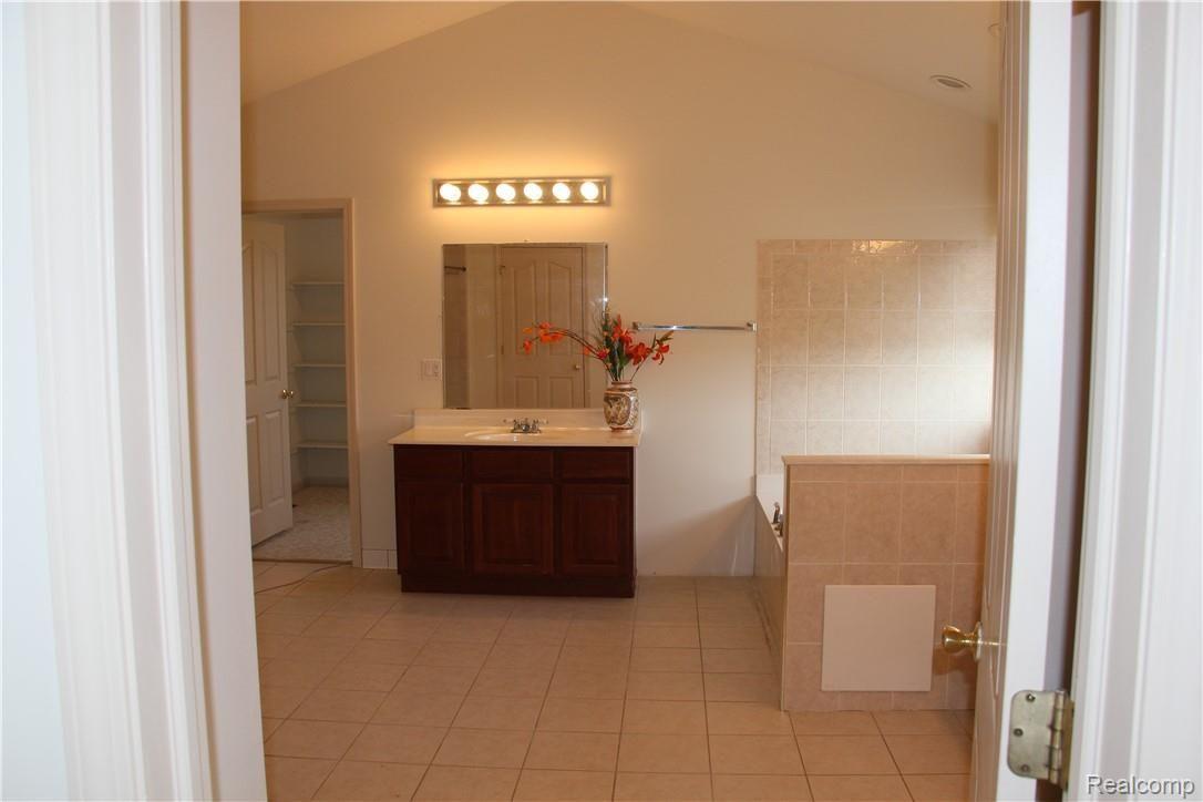 853 Morris Road Lapeer, MI 48446 - Photo 27 of 45 IMG_2838.JPG