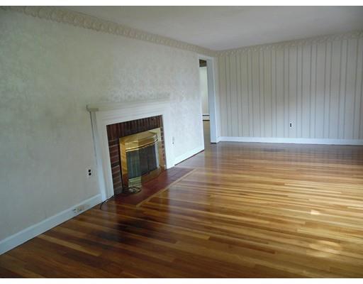 6 Linda Road Wilmington, MA 01887 - Photo 3 of 24 Gallery Image 3