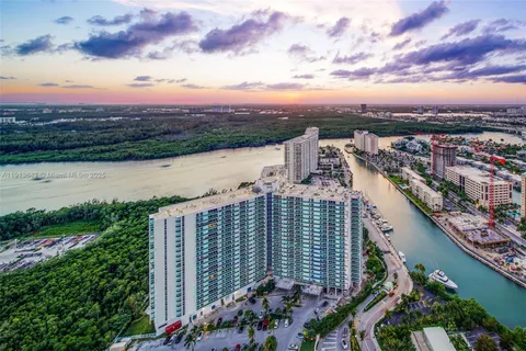$540,000 | 100 Bayview Drive, Unit 615, Sunny Isles Beach, FL 33160