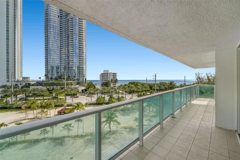 $540,000 | 100 Bayview Drive, Unit 615, Sunny Isles Beach, FL 33160
