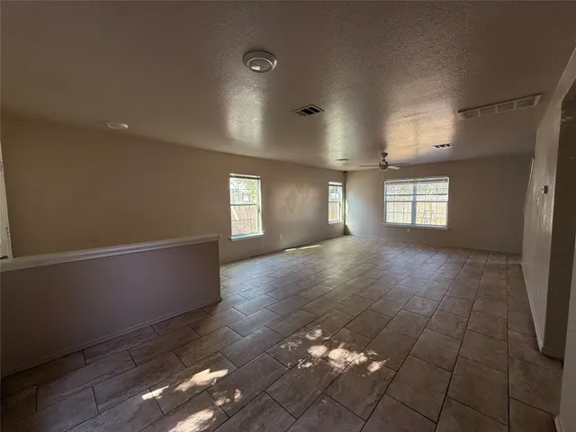 $1,775 | 13012 Lofton Cliff Drive, Del Valle, TX 78617