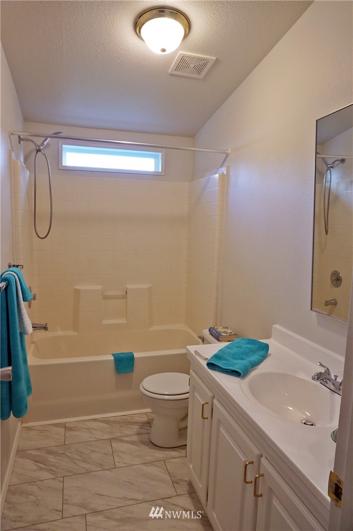 10036 180th Way Southwest Rochester, WA 98579 - Photo 24 of 39