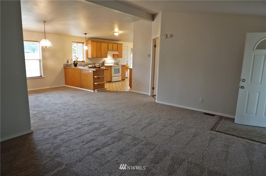 10036 180th Way Southwest Rochester, WA 98579 - Photo 5 of 39