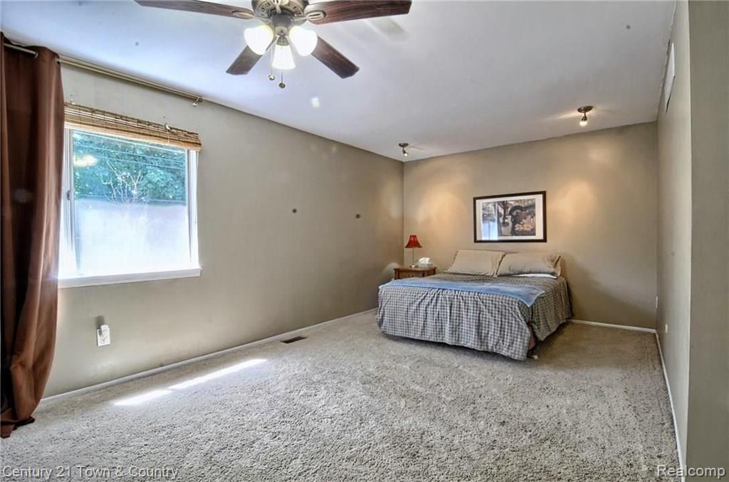 111 Manor Way Rochester, MI 48309 - Photo 19 of 32