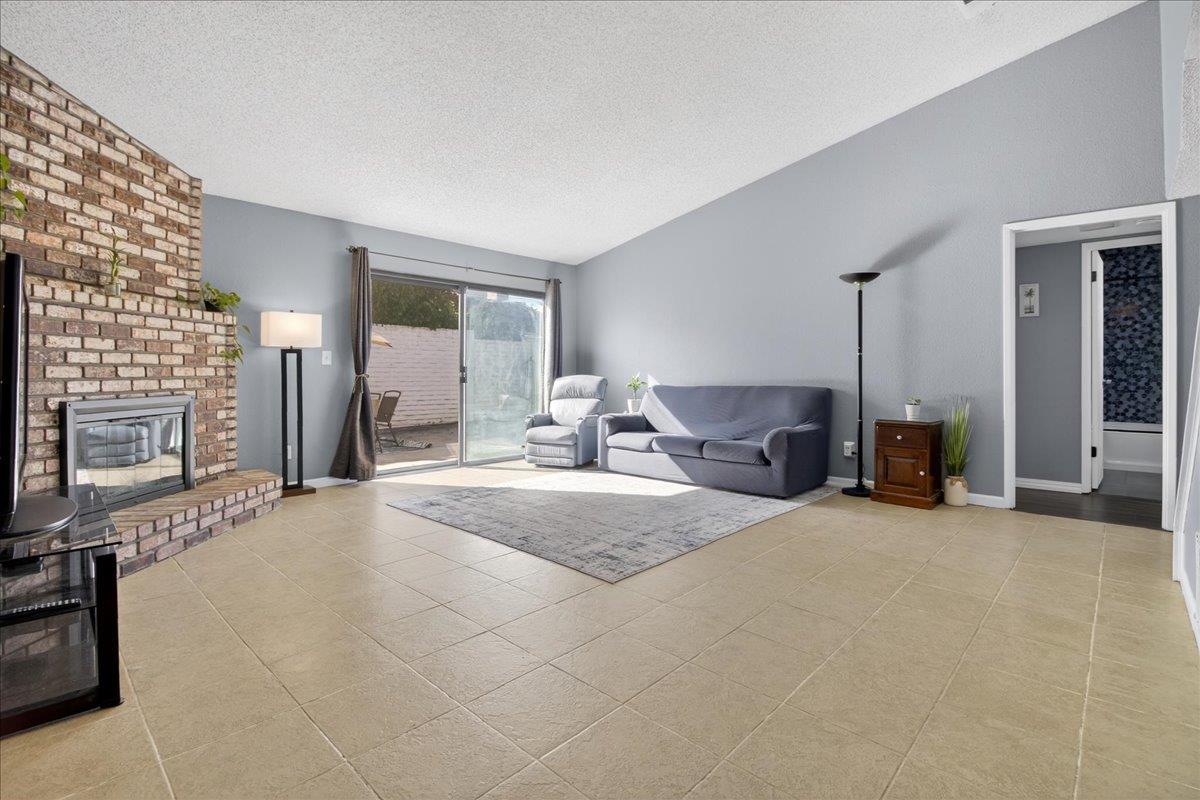 561 Powell Street Salinas, CA 93907 - Photo 8 of 34