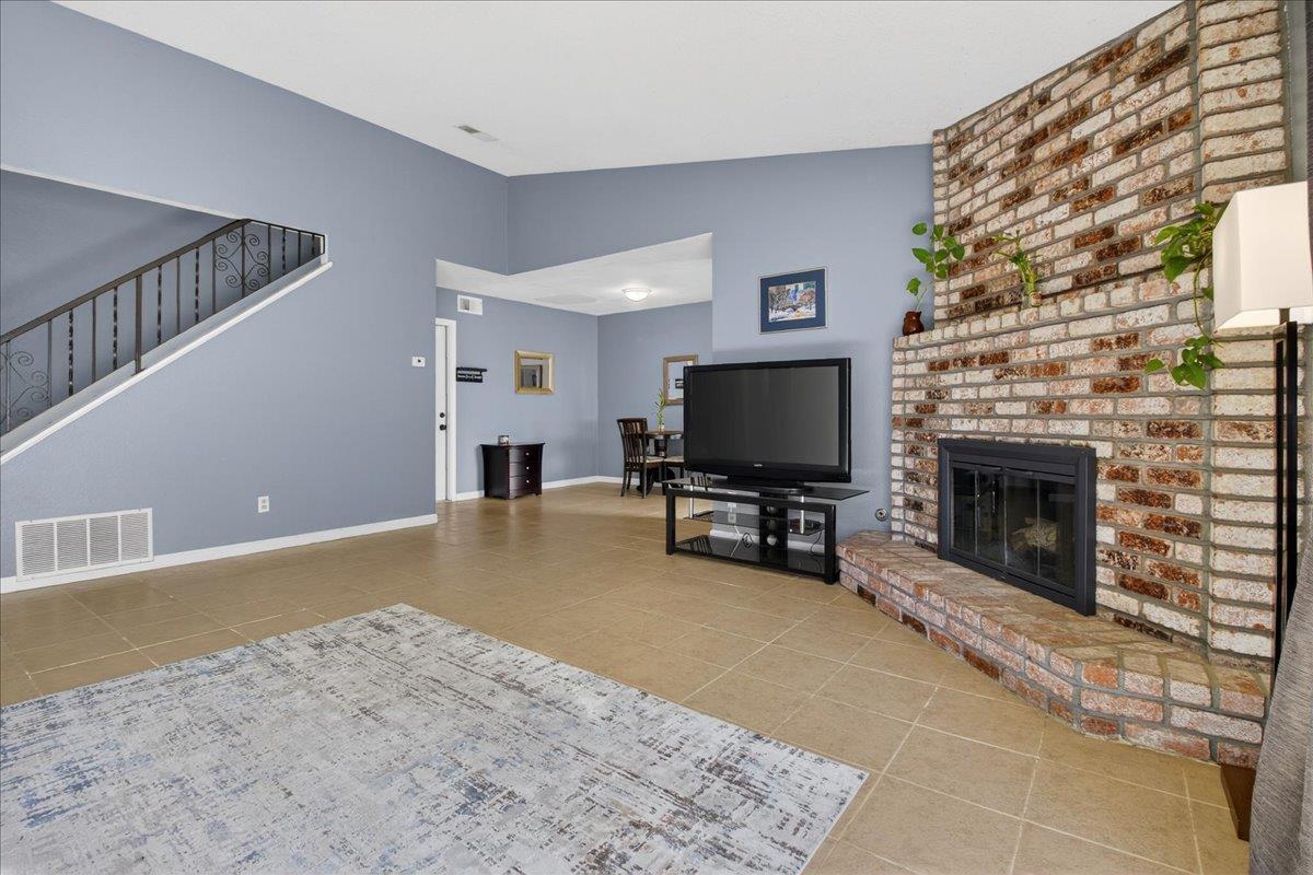 561 Powell Street Salinas, CA 93907 - Photo 9 of 34