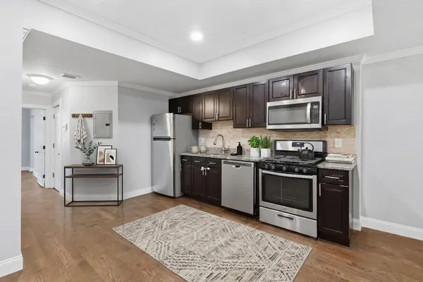 $3,300 | 92 Bragdon Street, Unit 3, Boston, MA 02119