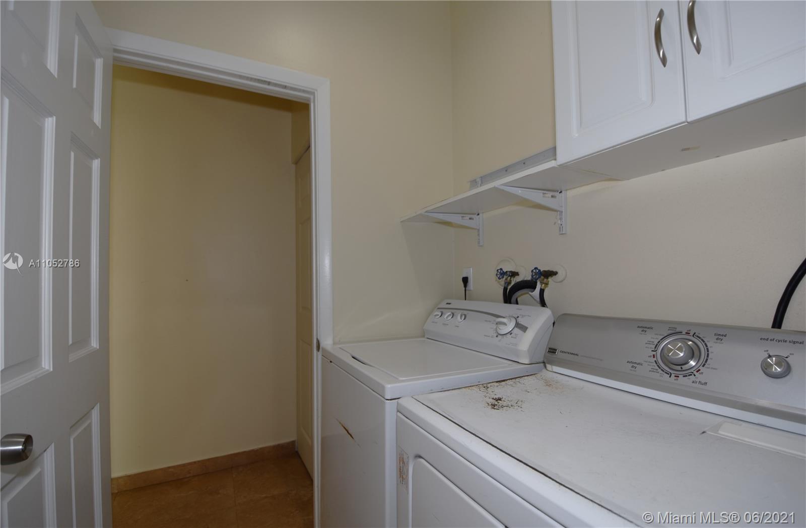 The Falls Weston, FL 33327 - Photo 47 of 58