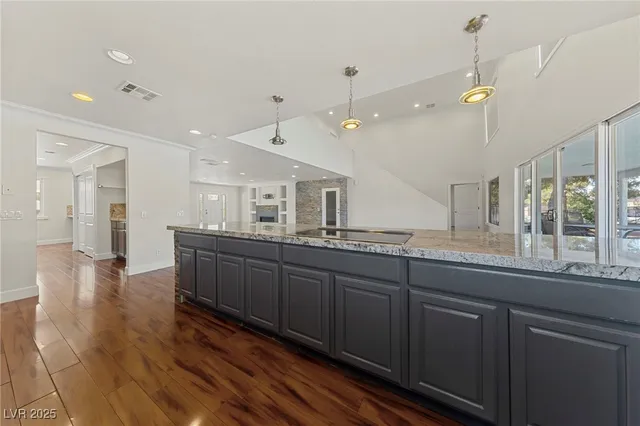 $4,250 | 144 East Robindale Road, Las Vegas, NV 89123