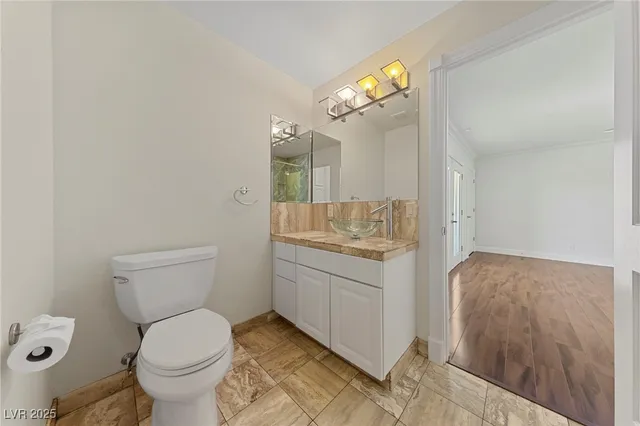 $4,250 | 144 East Robindale Road, Las Vegas, NV 89123