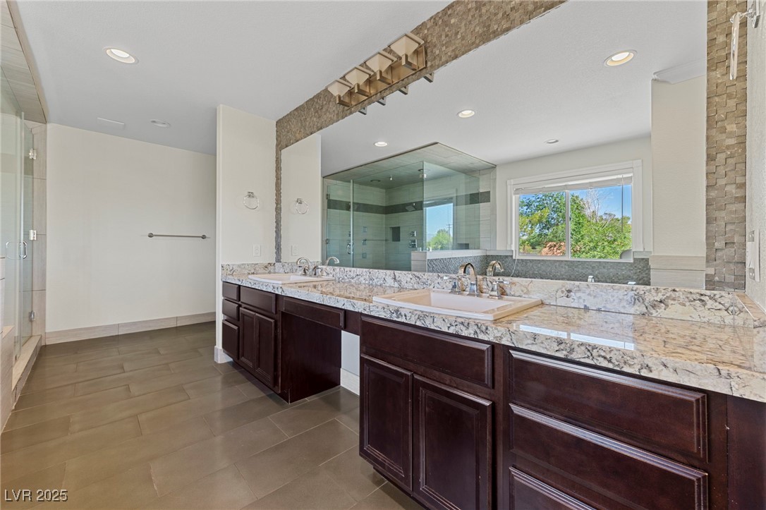 144 East Robindale Road Las Vegas, NV 89123 - Photo 30 of 48 Dual- Vanity-Sinks