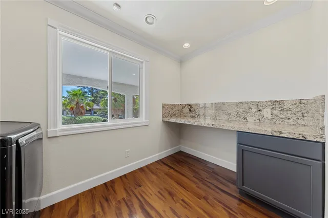 $4,250 | 144 East Robindale Road, Las Vegas, NV 89123