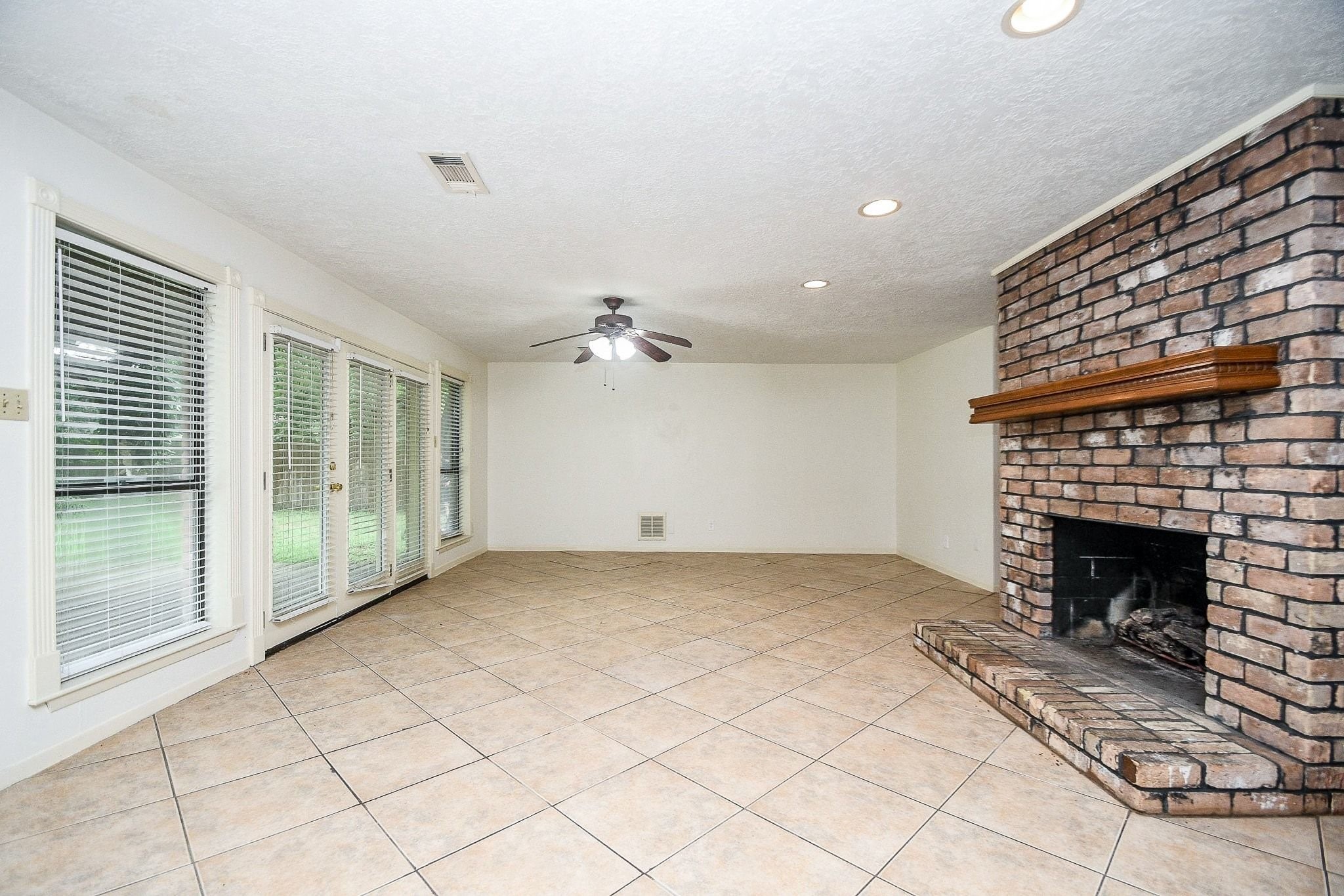 6702 Spring Leaf Drive Spring, TX 77379 - Photo 7 of 50