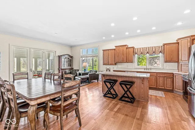 $585,000 | 8730 Vintner Way, Indianapolis, IN 46256