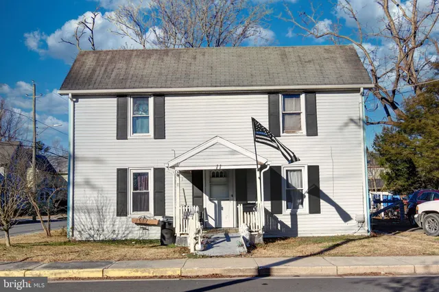 $130,000 | 11 West Chestnut Street, Delmar, MD 21875
