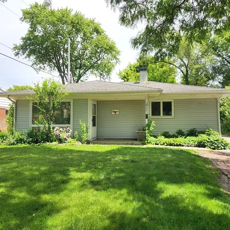 $329,900 | 193 East Dennis Road, Wheeling, IL 60090